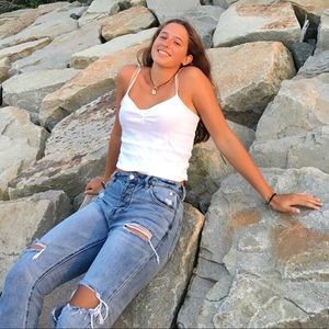 Meet your Posher, Ava